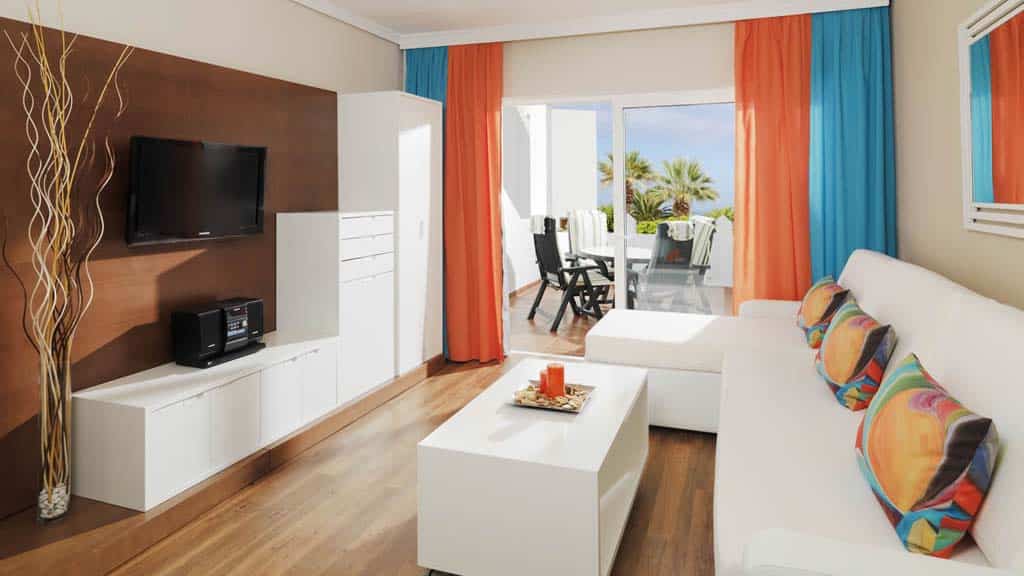 Studio Apartment with Sea View - Regency Torviscas Apartments & Suites - Fitness Holidays for Travelling Athletes